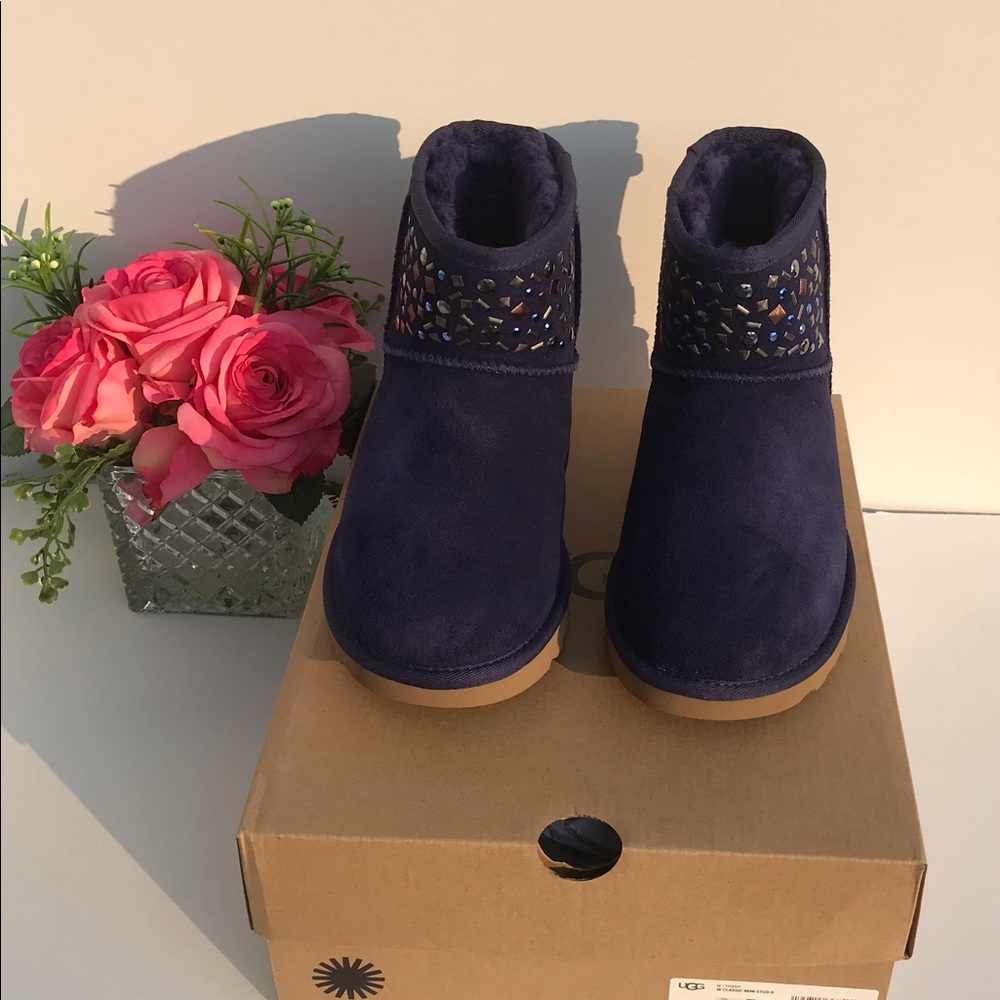 UGG Classic Mini Stud II Boots - Picture 3 of 8